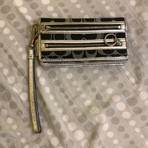 Coach Poppy Wristlet/Wallet
